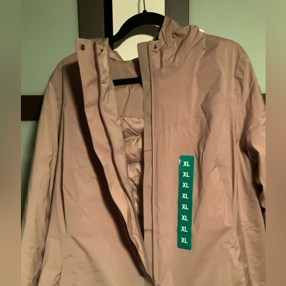 NWT 32 Heat Winter coat. - Picture 5 of 5